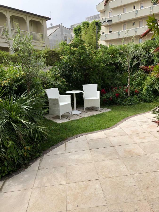 Hotel La Rosa กัตตอลิกา ภายนอก รูปภาพ